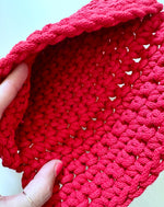 Load image into Gallery viewer, Crochet Clutch
