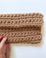 Load image into Gallery viewer, Crochet Clutch
